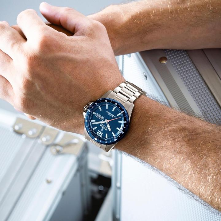 Actual product image Festina F20698/2 (Chronograph, 43 mm)