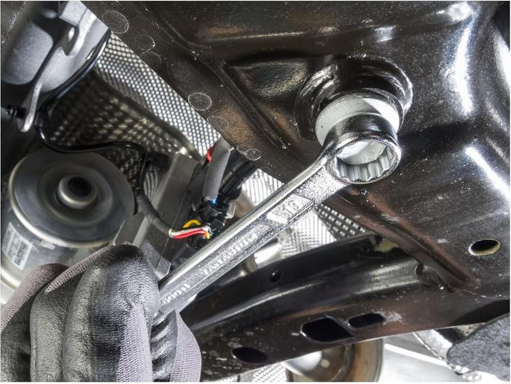 Produktbild HAZET Ring-Maulschlüssel Satz (10 mm, 11 mm, 12 mm, 13 mm, 14 mm, 15 mm, 16 mm, 17 mm, 18 mm, 19 mm, 21 mm, 22 mm, 24 mm, 7 mm, 8 mm, 9 mm)