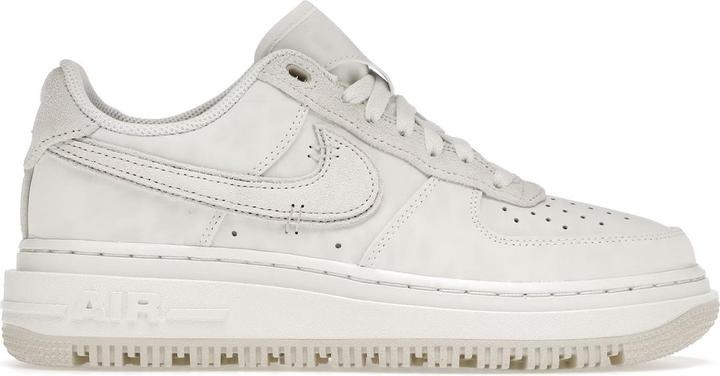 Image du produit Nike Air Force 1 Luxe (38.5)