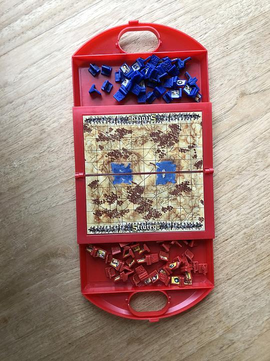 Actual product image Jumbo Stratego Travel (German, French, Italian)
