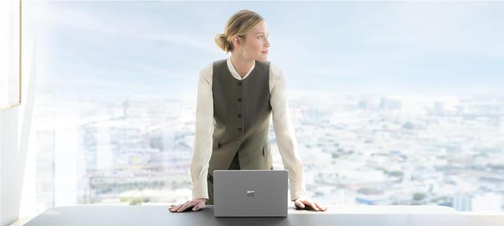 Productafbeelding Microsoft Surface Laptop 7 for Business (15", Intel Core Ultra 7 268V, 32 GB, 512 GB, DE)
