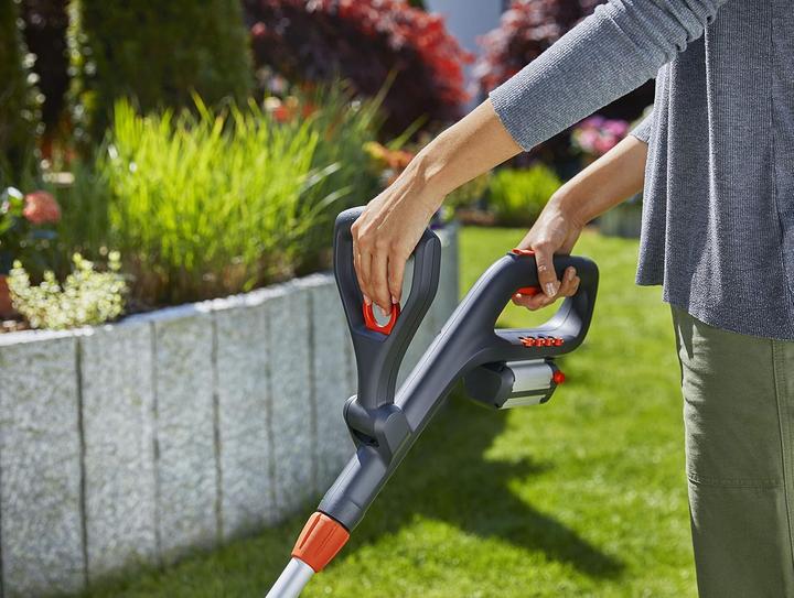 Produktbild Gardena ComfortCut Li-18/23 (Kunststoffmesser)