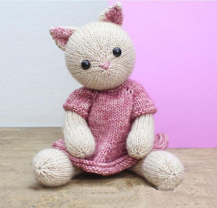 Actual product image Hardicraft Knitting set cat Emma