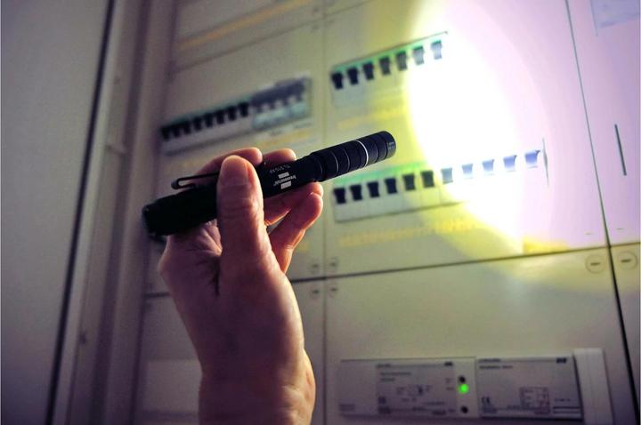 Actual product image Brennenstuhl Battery torch LED LuxPremium TL 210 AF, IP44, 200lm (1.60 cm, 200 lm)