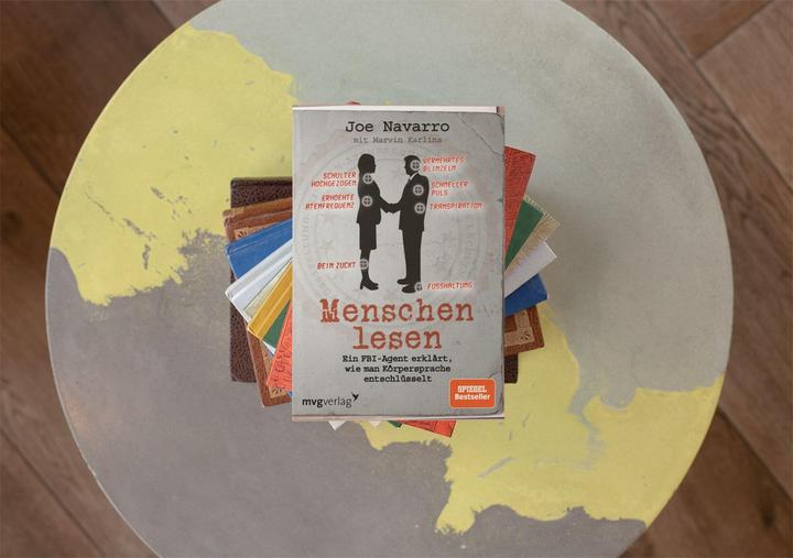 Immagine prodotto Menschen lesen (Tedesco, Joe Navarro., 2010)