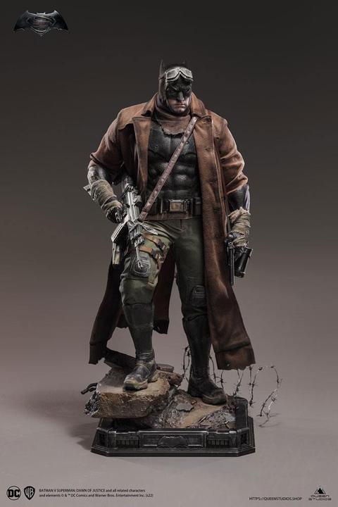 Produktbild Queen Studios DC Comics statuette 1/4 Knightmare Batman 53 cm