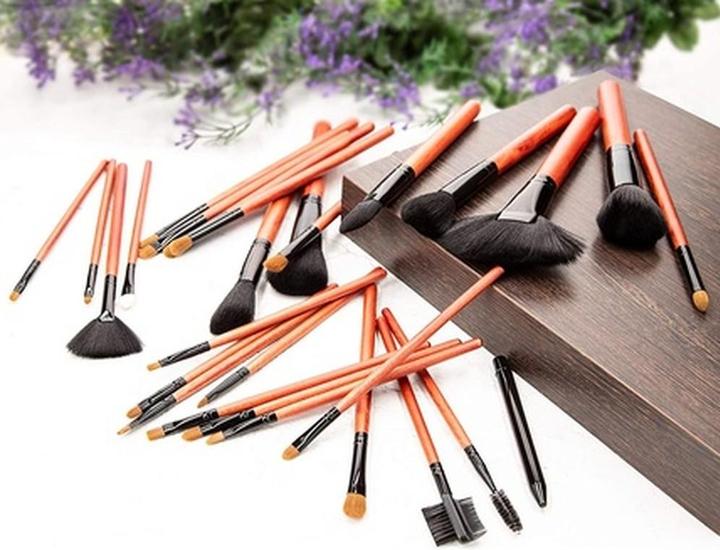 Actual product image Tools for Beauty T4B MIMO Set with 28 Makeup Brushes (Set)