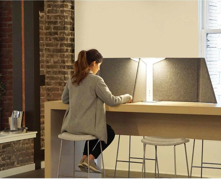 Immagine prodotto Pablo Design Ufficio d'angolo 30 lampada da tavolo con pannello acustico