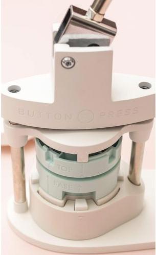 Actual product image We R Memory Keepers Button press