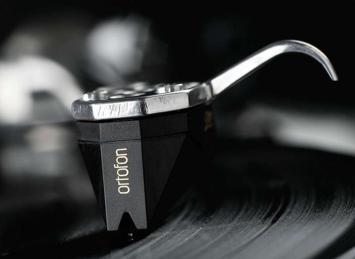 Immagine prodotto Ortofon 2M Black (Ritiri)