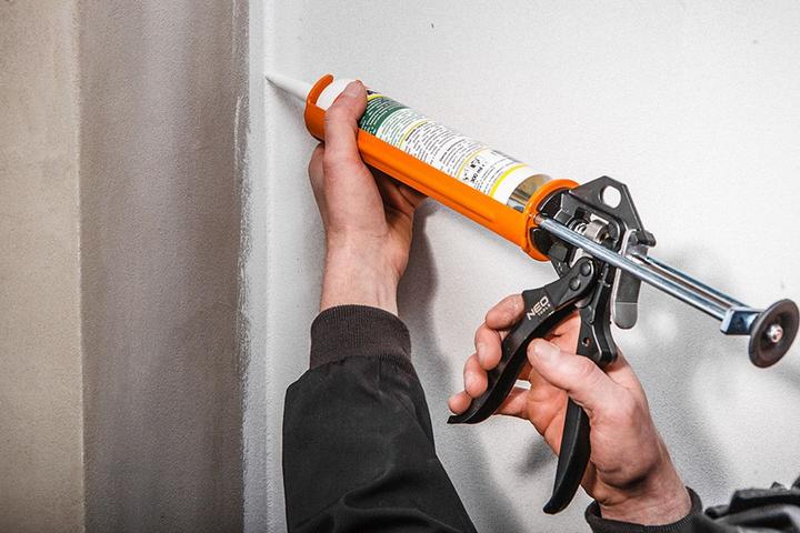 Produktbild Neo Quetscher für Tuben mit Silikon, 240 mm