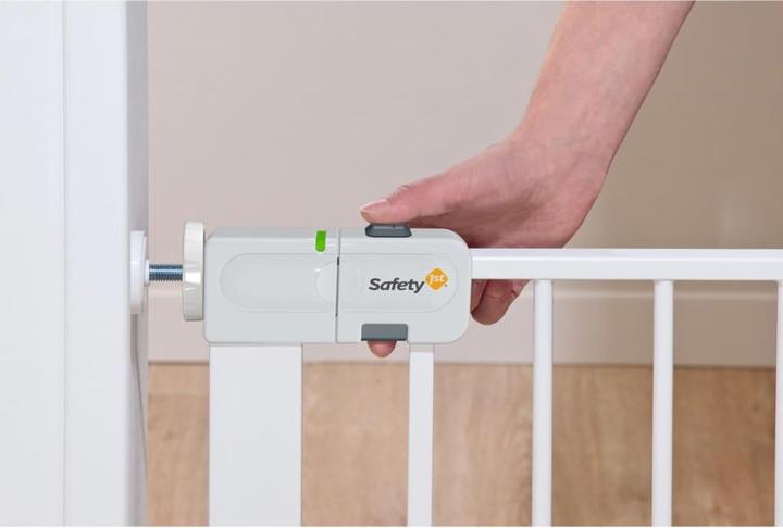 Actual product image Safety 1st Door protection grille (73 cm)