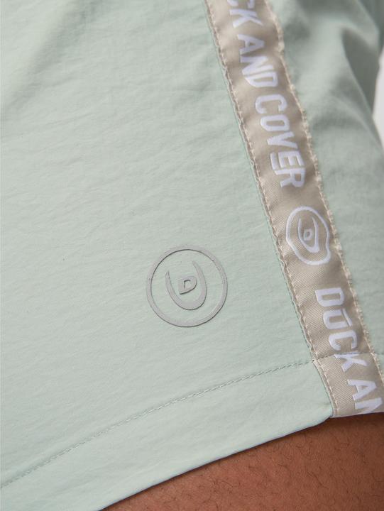 Actual product image Duck and Cover Gathport shorts (XL)