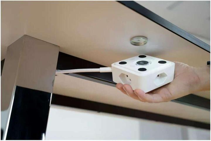 Produktbild Max Hauri Cube (3 x, Typ 13, USB-A, USB-C, 2 m)