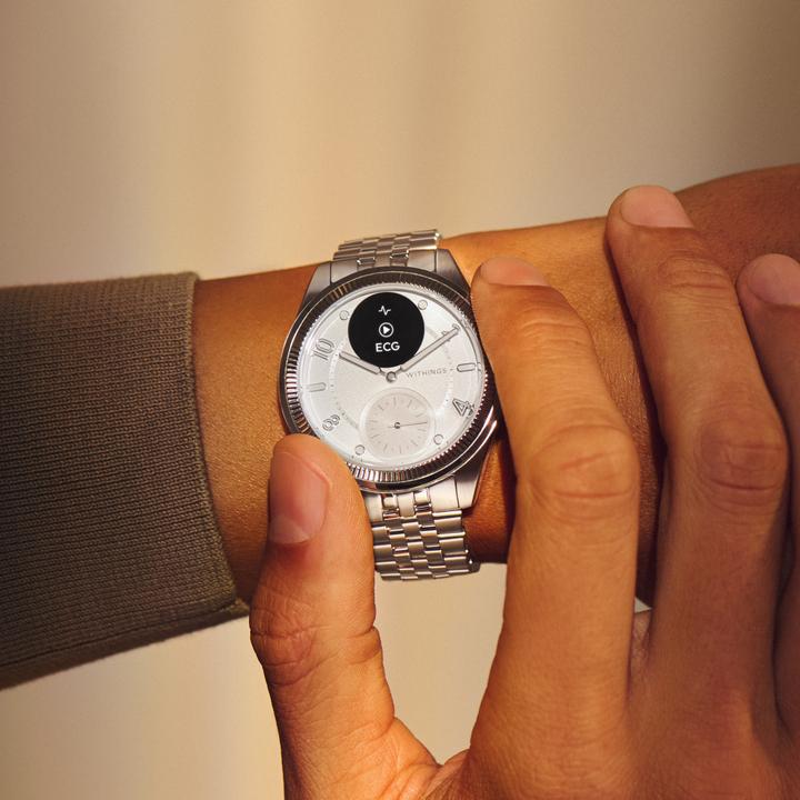 Actual product image Withings ScanWatch Nova Brilliant (39 mm)