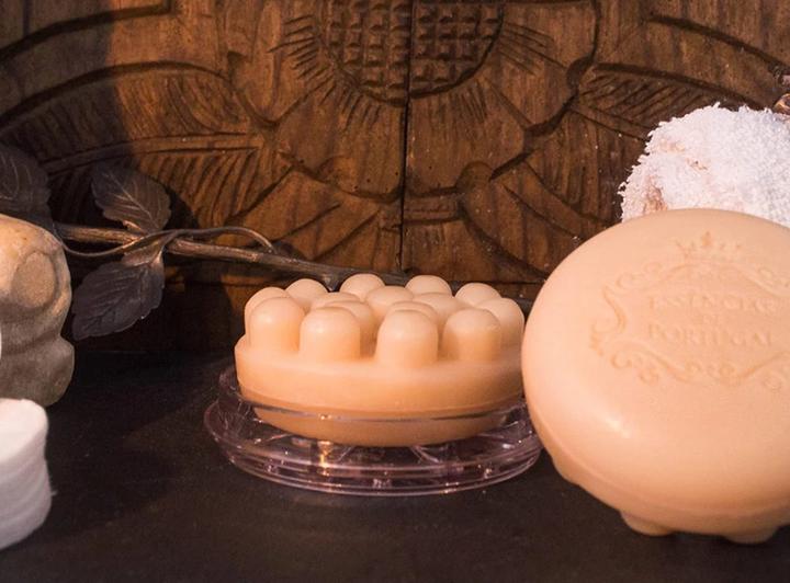 Produktbild Essencias De Portugal Saudade Massage Kamille & Calendula Peeling Körperseife - 94 g