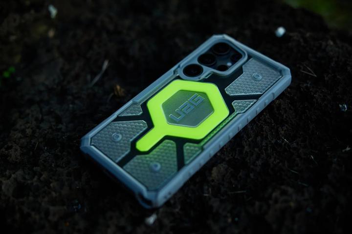 Actual product image UAG Pathfinder Clear with Magnet + Lanyard (Samsung Galaxy S25 Ultra)
