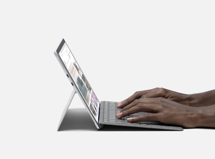 Produktbild Microsoft Surface Pro X (13", Microsoft SQ1, 128 GB, 128 GB)