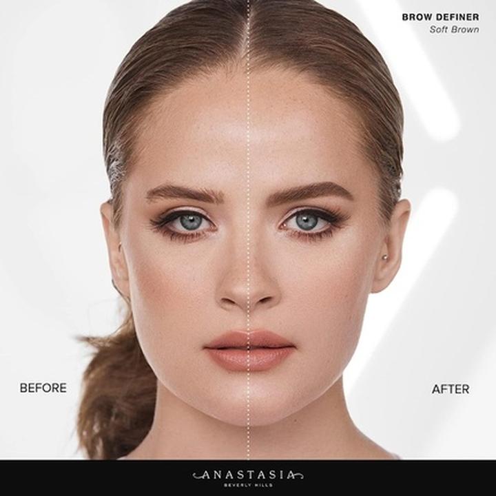 Actual product image Anastasia Beverly Hills Brow Definer (Medium Brown)