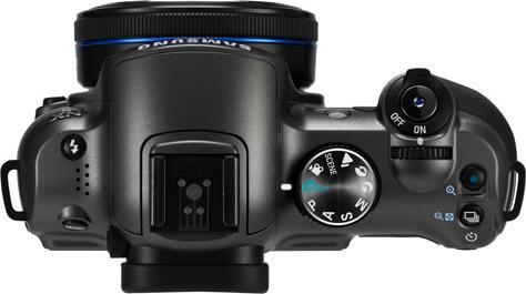 Immagine prodotto Samsung NX5, 14,6 Mpixel, filmati HD, kit 18-55 mm OIS