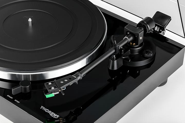 Produktbild Thorens TD-202 *glänzend schwarz* (Manuell)