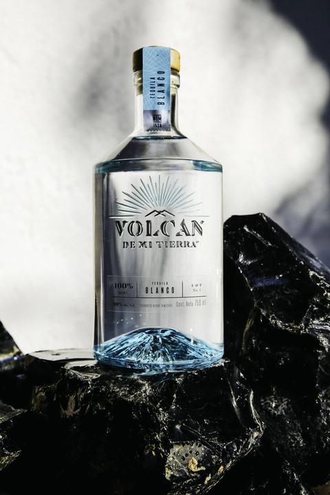 Produktbild Volcan Tequila Blanco (1 x 70 cl)