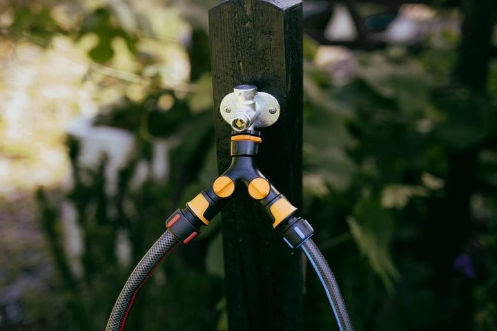 Actual product image Fiskars Multi (2 way distributor)