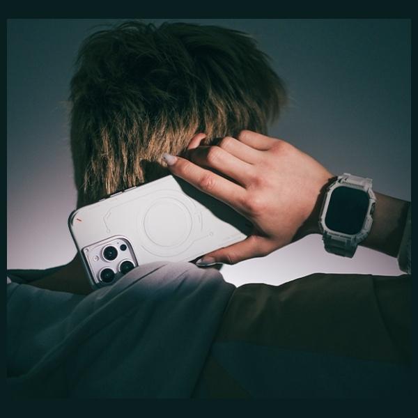 Actual product image Skinarma case Mecha iPhone 16 Pro Max 6.9" Magnetic Charging light grey (Apple iPhone 16 Pro Max)