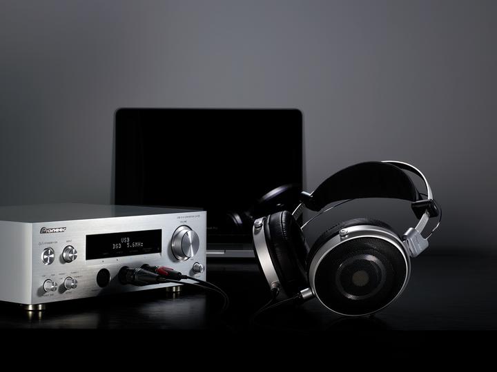 Produktbild Pioneer Se-Master1