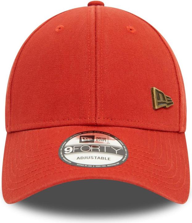 Immagine prodotto New Era 9Forty Cappello Strapback - PIN BADGE IN METALLO rosso arrugginito