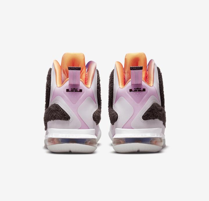 Produktbild Nike DJ3908-600 (50.5)