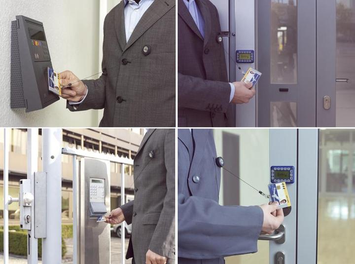 Produktbild Durable Namensschild für Badge 85x54mm