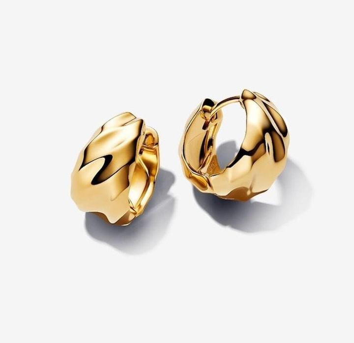 Actual product image Pandora Rippled Hoop Earrings (Metal, Gold plated)