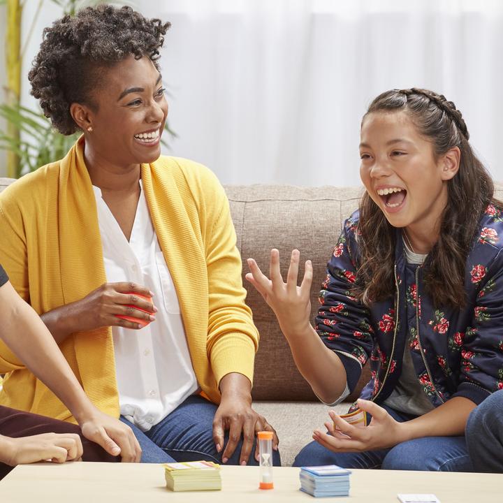 Actual product image Hasbro Gaming Taboo Family Edition, French version (French)