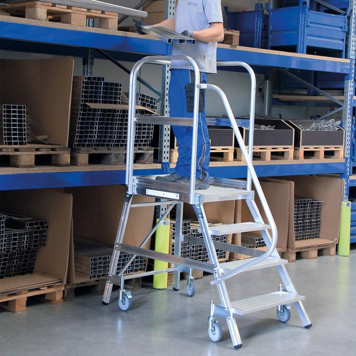 Produktbild Munk Podesttreppe einseitig begehbar mit Federrollen Aluminium geriffelt 4 Stufen (Plattformleiter, 141 cm)