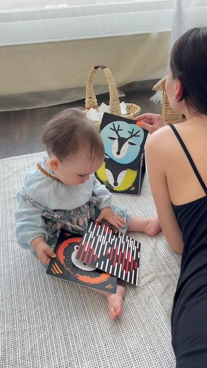 Produktbild DoerKids Tummy Time Bodenspiegel + Baby Lernkarten (Deutsch, Französisch, Italienisch, Englisch)