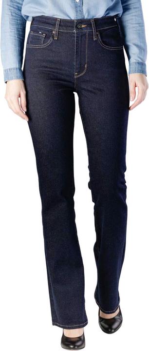 Levis 725 High Rise Bootcut Jeans to the nine