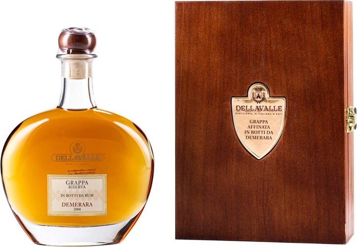 Actual product image Dellavalle Grappa Affinata in Botti da Demerara Rum in wooden box (1 x 70 cl)