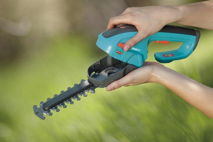 Produktbild Gardena Gras- und Buchsschere Set ClassicCut (Akkubetrieb)