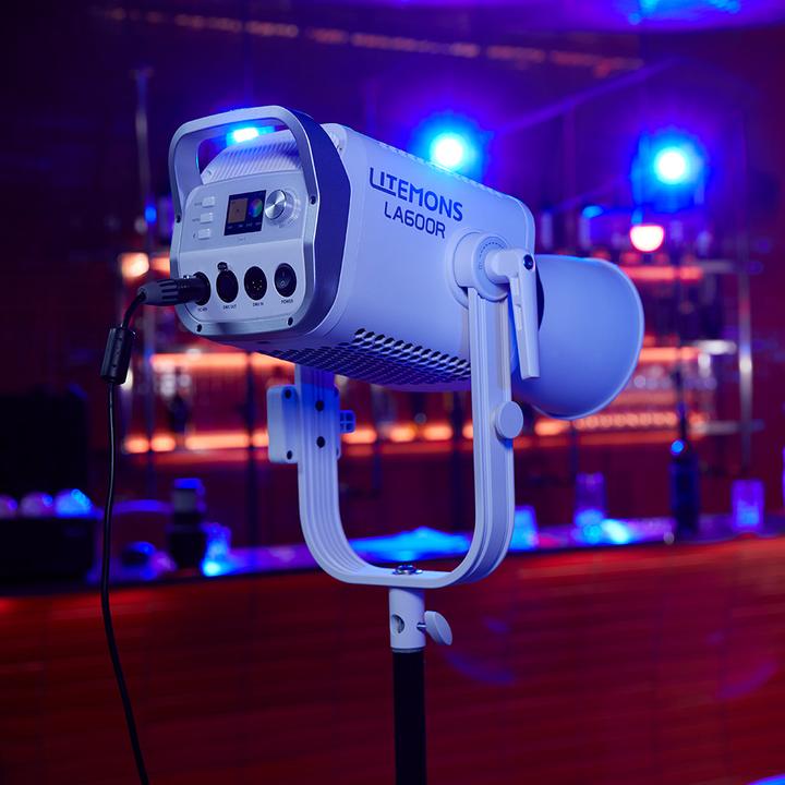 Immagine prodotto Godox Litemons LA600Bi BI COLOR LED Video Light with Carry bag (White) (Videocamera)