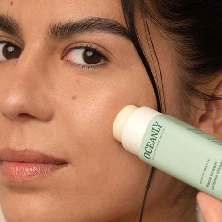 Produktbild Ambi Pur Oceanly Face Cream Stick EWG-geprüfte pflanzliche und mineralische Inhaltsstoffe Vegane Hautpflege P (Gesichtsbalsam)