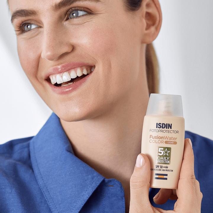 Actual product image Isdin Fotoprotector Fusion Water Color Light SPF 50 (Suntan cream, SPF 50, 50 ml)