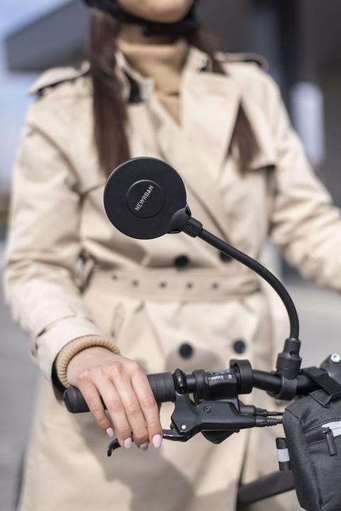 Immagine prodotto Newrban Cellularline Specchio per volante nero