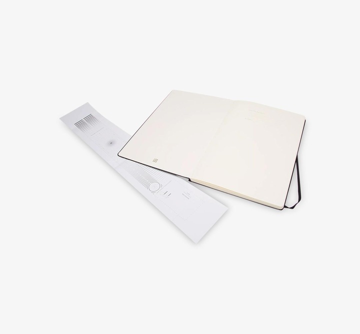 Actual product image Moleskine Art Plus (A4, Plain, Hardcover)