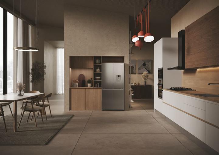 Actual product image Haier HCR3818EWMM (463 l)