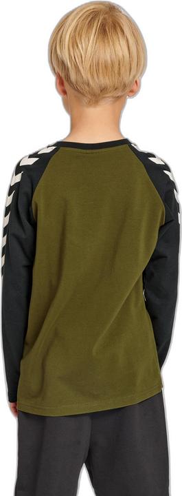 Actual product image hummel Boys T-Shirt L/S (140)