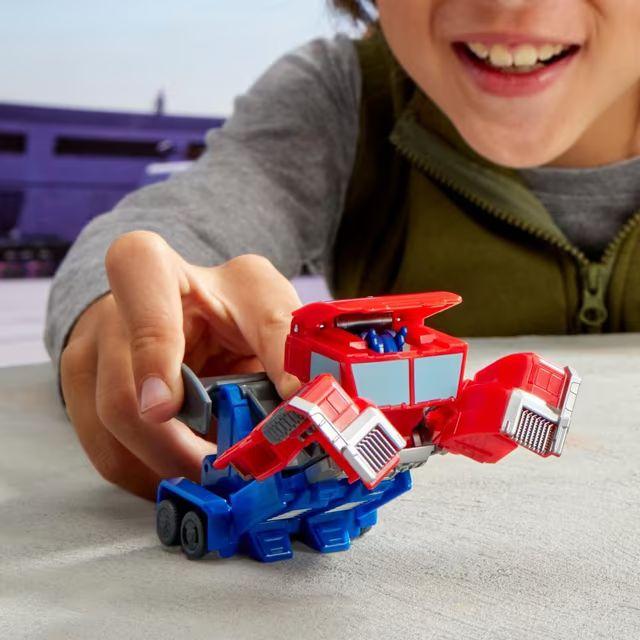 Produktbild Transformers EarthSpark 1-Step Smash Changers Optimus Prime Action-Figur