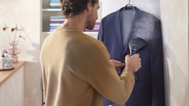 Actual product image Philips Portable steam straightener for lying and hanging clothes (1600 W, 32 g/min)