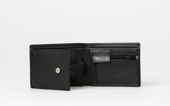 Actual product image Montana Est. 1957 Salbo