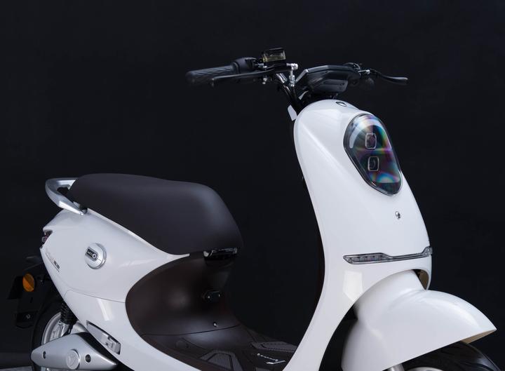 Actual product image Yadea C-Umi (45 km/h, 1200 W)